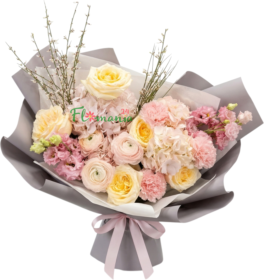 Букет с гортензией, ранункулюсами и пионовидными розами «Пробуждение жемчуга»